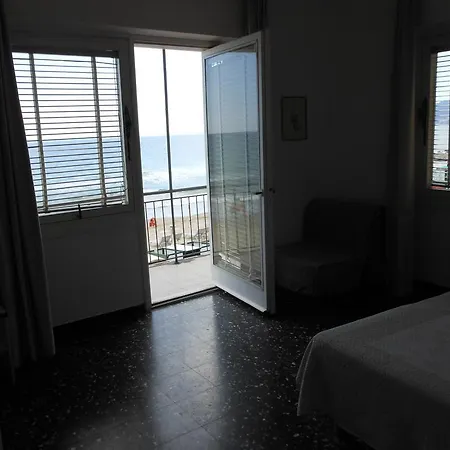 Fanny Hotel