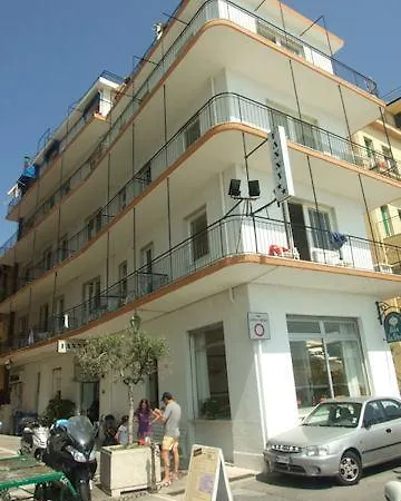 Hotel Fanny 2*